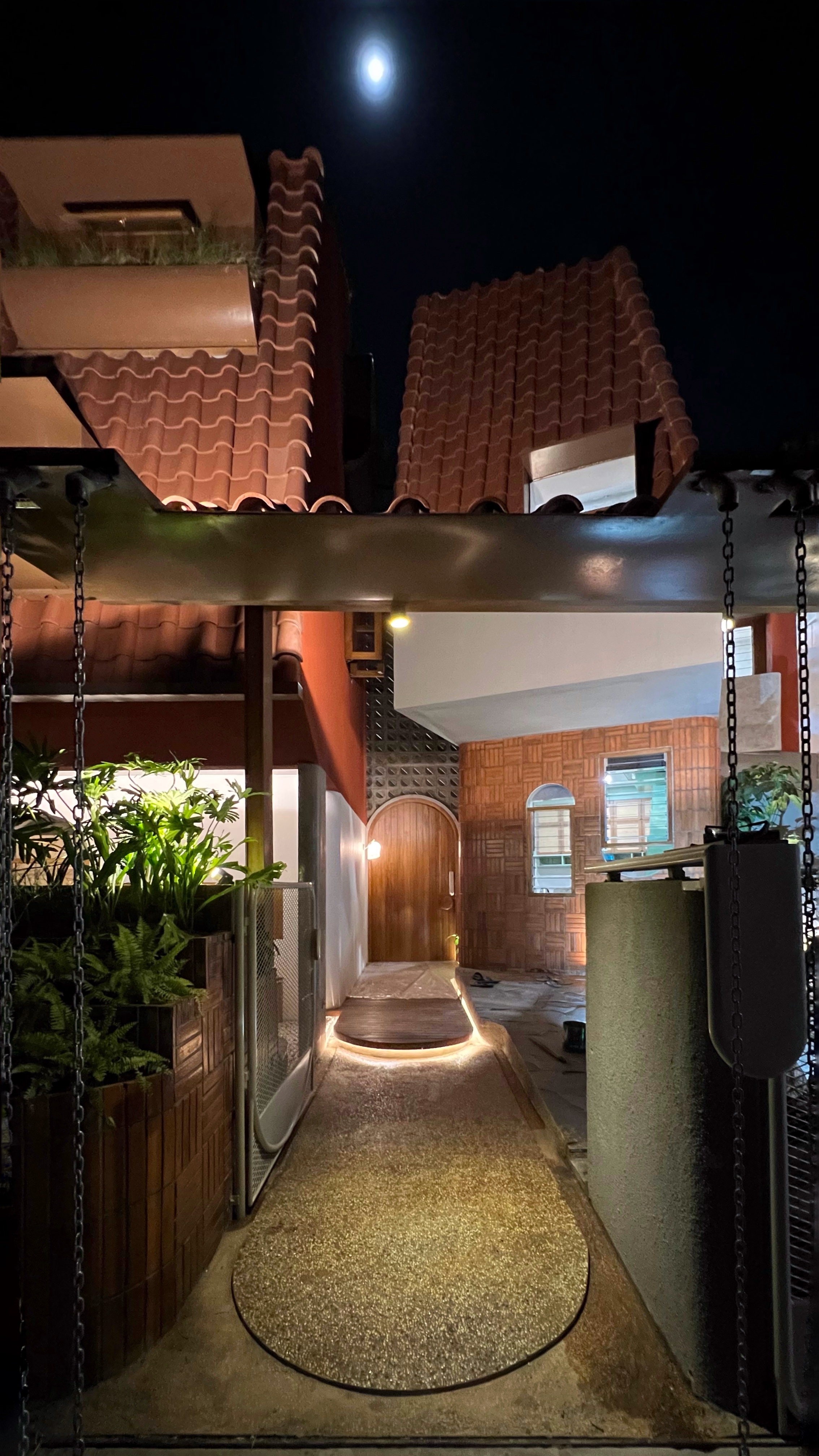 distracted house - jakarta - Ismail Solehudin Architecture